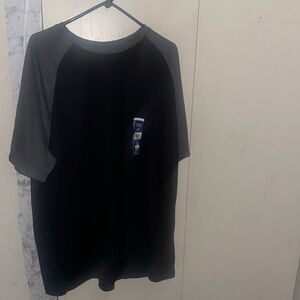 Mens Size 3X Georges T-shirt.